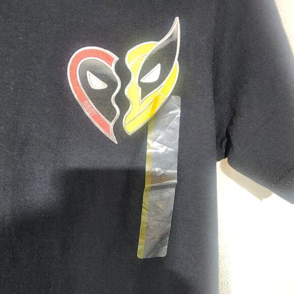 Marvel Deadpool and wolverine shirt men's Small-First picture back - Picture 4 of 6